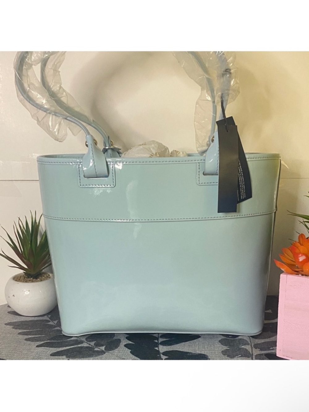 Dooney & Bourke NWT Beacon Patent leather tote, with Dusty registration card - Picture 10 of 15